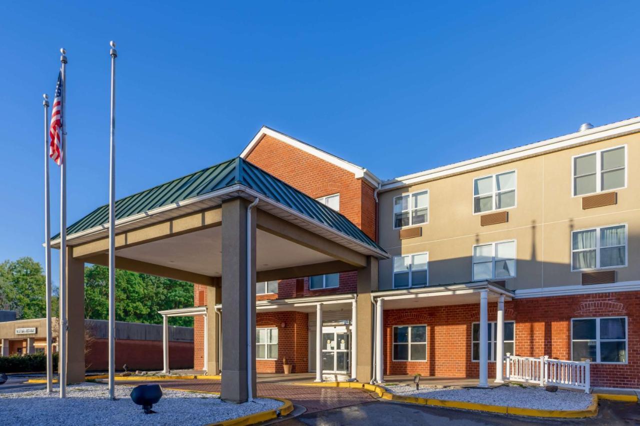 Wingate By Wyndham Waldorf - Washington Dc Area Hotel Exterior photo